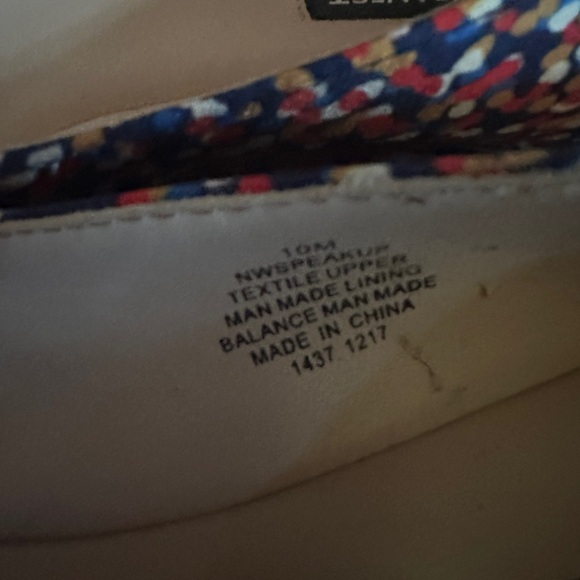 Nine West Mod Multicolored Dot Pointed Flats, Size 10M - Picture 3 of 5